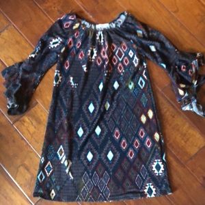 Very soft boutique bell-sleeve dress!